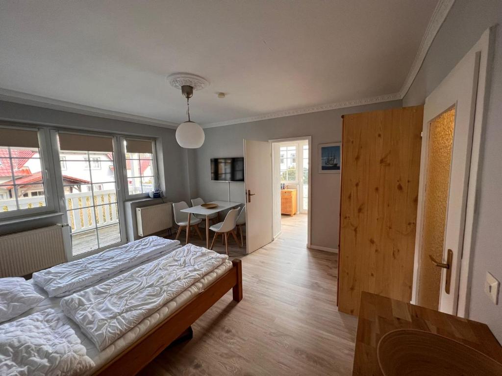 Ferienwohnung Binz im Waldhaus Sellin – Ansicht 3